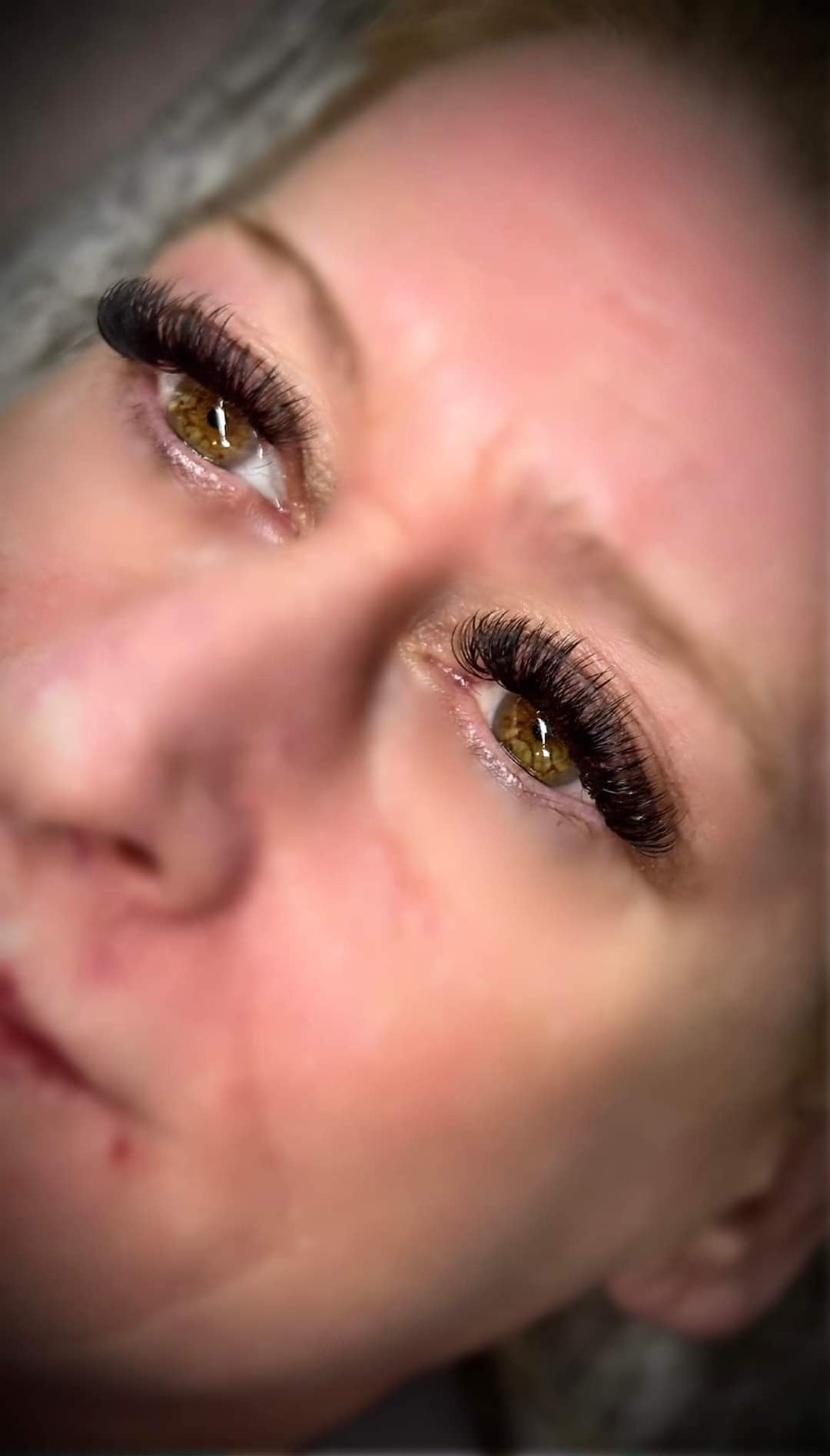 Mixed Length Volume Lashes β 16 Row Tray